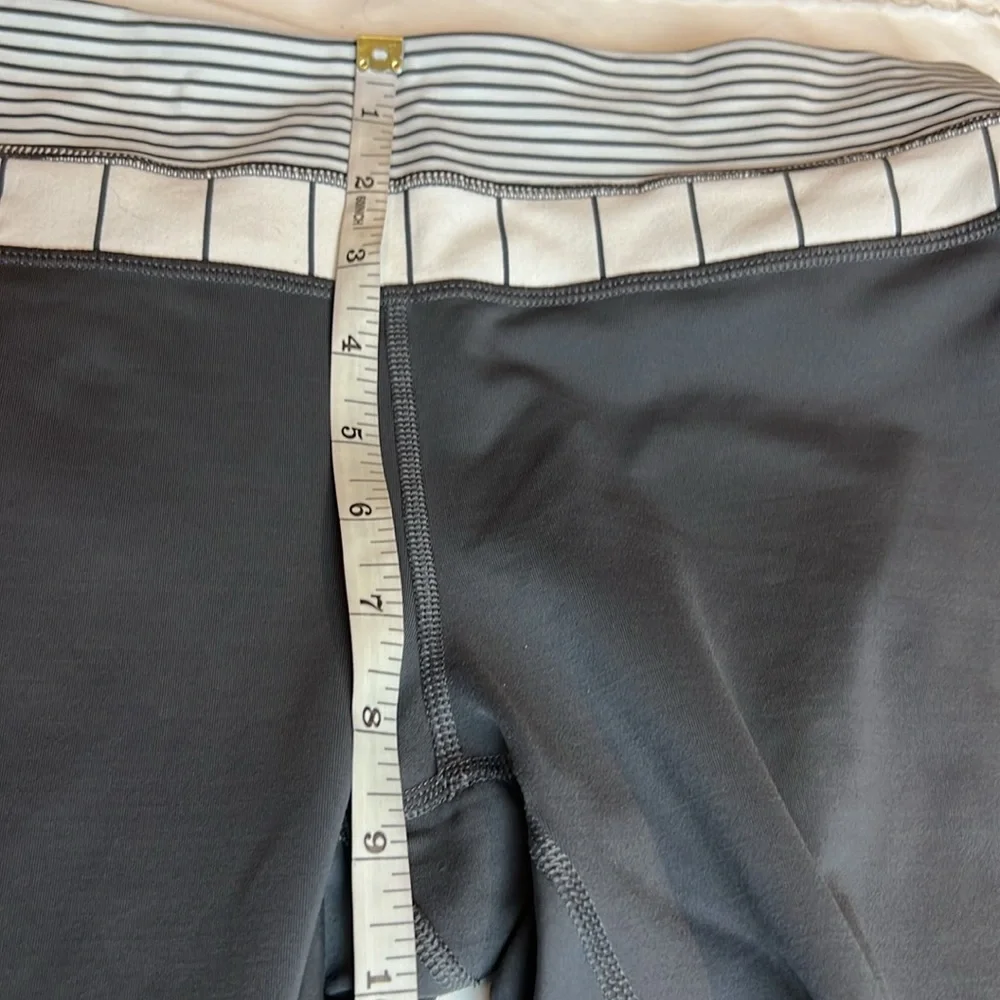 Lululemon Run: Inspire Crop II Soot Light Hyper Stripe Angel Wing grey S